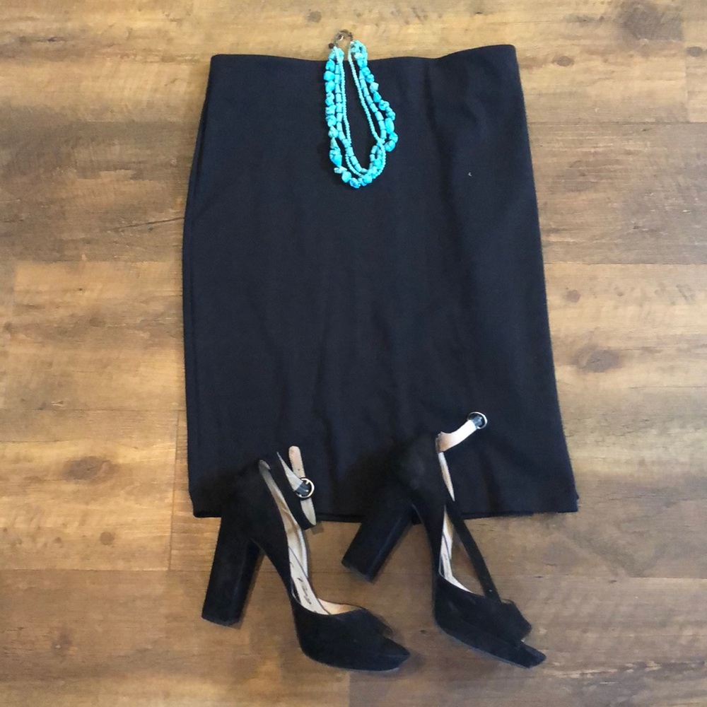 Black pencil skirt
